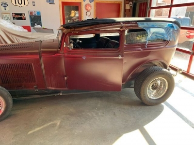 1932 Ford Sedan for sale
