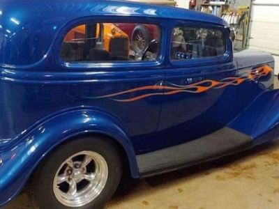 1933 Ford Sedan for sale
