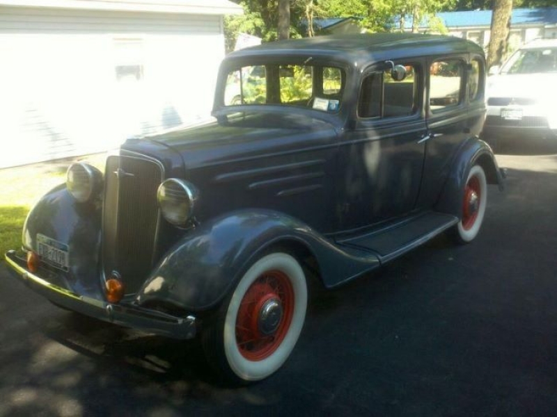 1935 Chevrolet Sedan for sale (ID-100602) 1935 Chevrolet Sedan for sale (ID-100602)
