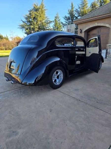 1937 Ford Sedan for sale in Michigan (ID-140452) 1937 Ford Sedan for sale in Michigan (ID-140452)