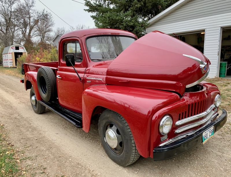 1952 International L120 for sale in Brandon, Alberta (ID-107379)