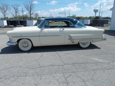 1953 Ford Crestline for sale