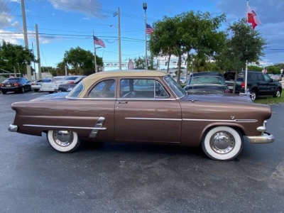 1953 Ford Crestline for sale