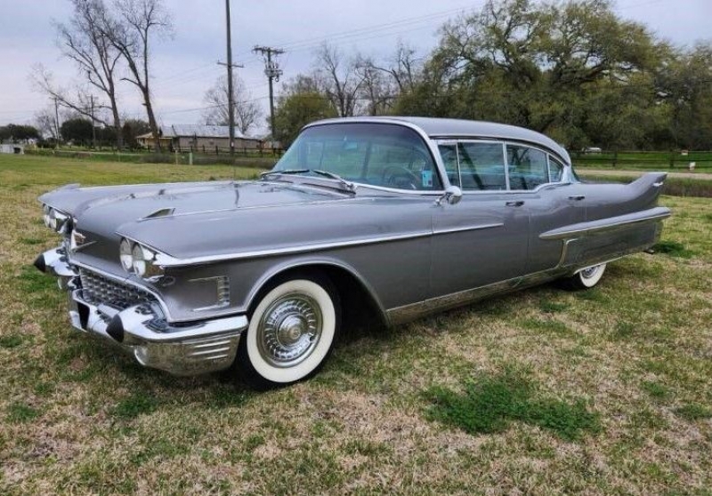 1958 Cadillac Fleetwood for sale (ID-127038) 1958 Cadillac Fleetwood for sale (ID-127038)