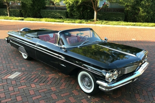 1960 Pontiac Bonneville for sale