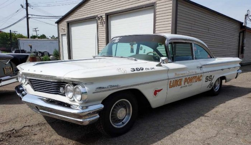 1960 Pontiac Star Chief for sale (ID-102662) 1960 Pontiac Star Chief for sale (ID-102662)