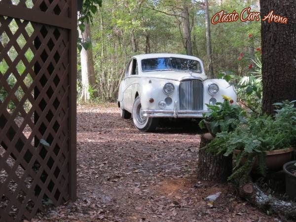 1961 Jaguar Sedan for sale in Michigan (ID-2412) 1961 Jaguar Sedan for sale in Michigan (ID-2412)