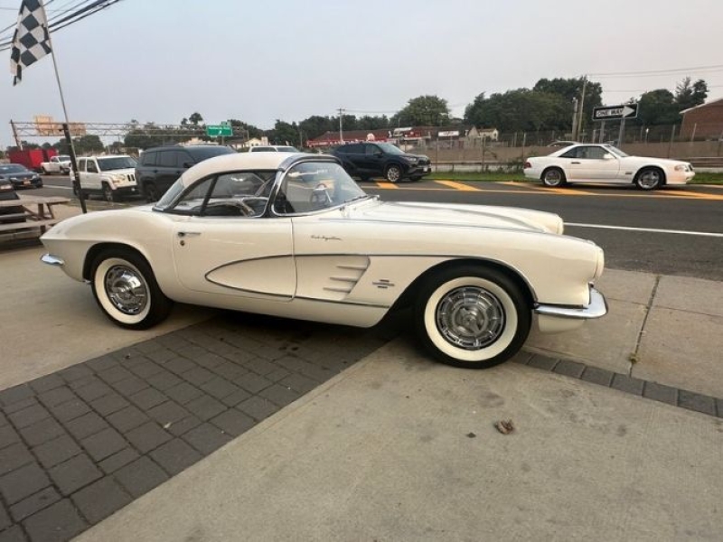 1961 Chevrolet Corvette for sale in Michigan (ID-136618)