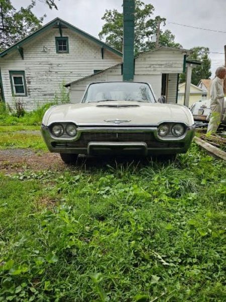 1961 Ford Thunderbird for sale in Michigan (ID-119297) 1961 Ford Thunderbird for sale in Michigan (ID-119297)