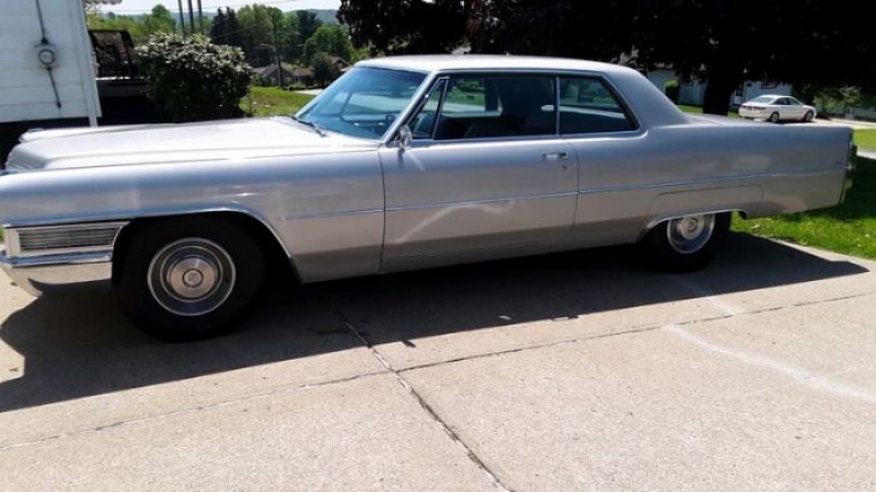 1965 Cadillac Coupe DeVille for sale in Michigan (ID-102082) 1965 Cadillac Coupe DeVille for sale in Michigan (ID-102082)