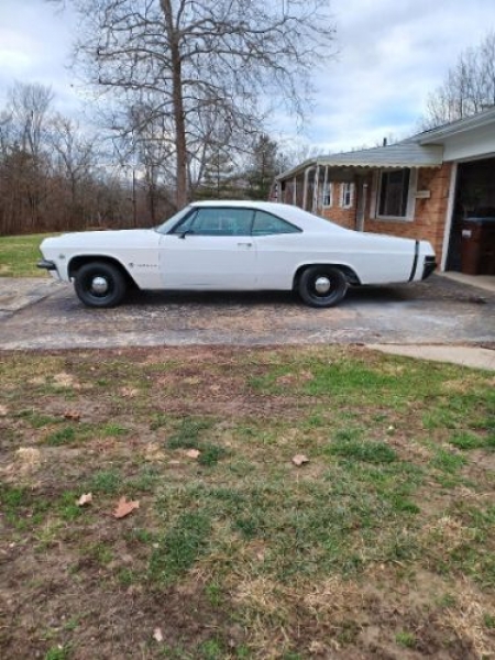 1965 Chevrolet Impala for sale in Michigan (ID-124472) 1965 Chevrolet Impala for sale in Michigan (ID-124472)