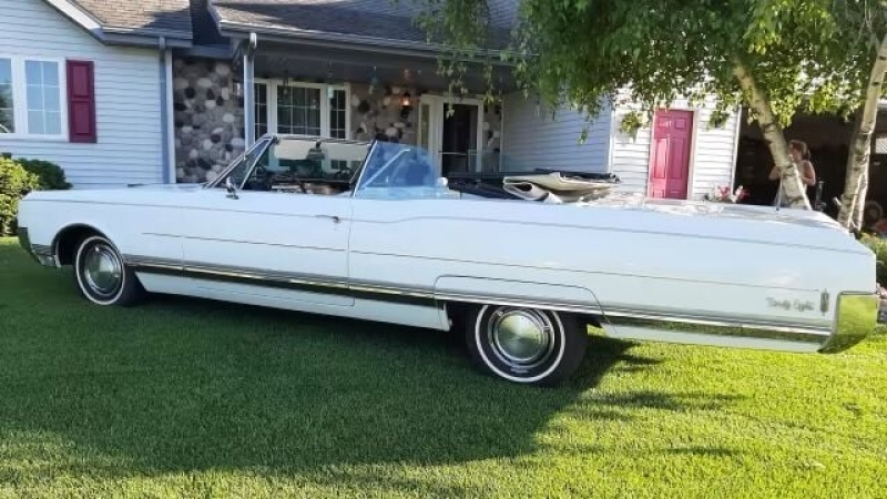 1965 Oldsmobile Ninety-Eight for sale in Addison, Illinois (ID-121629) 1965 Oldsmobile Ninety-Eight for sale in Addison, Illinois (ID-121629)