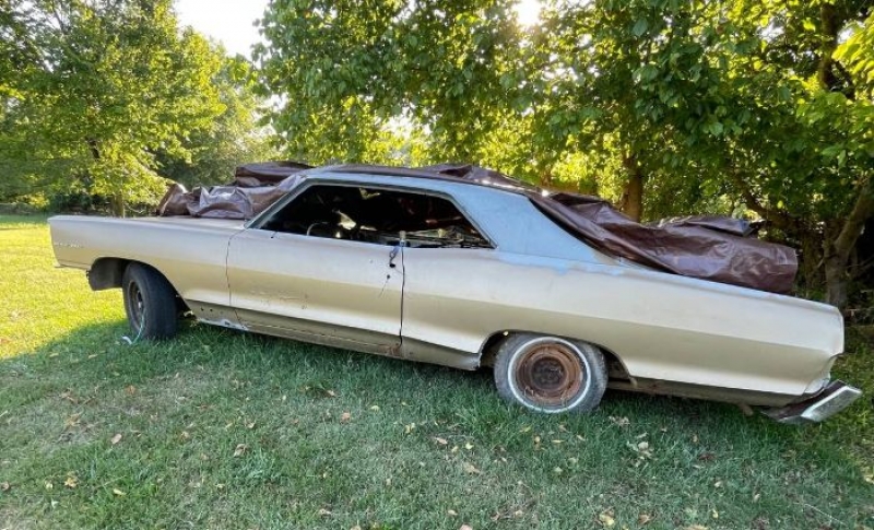 1966 Pontiac Grand Prix for sale in Michigan (ID-120355) 1966 Pontiac Grand Prix for sale in Michigan (ID-120355)