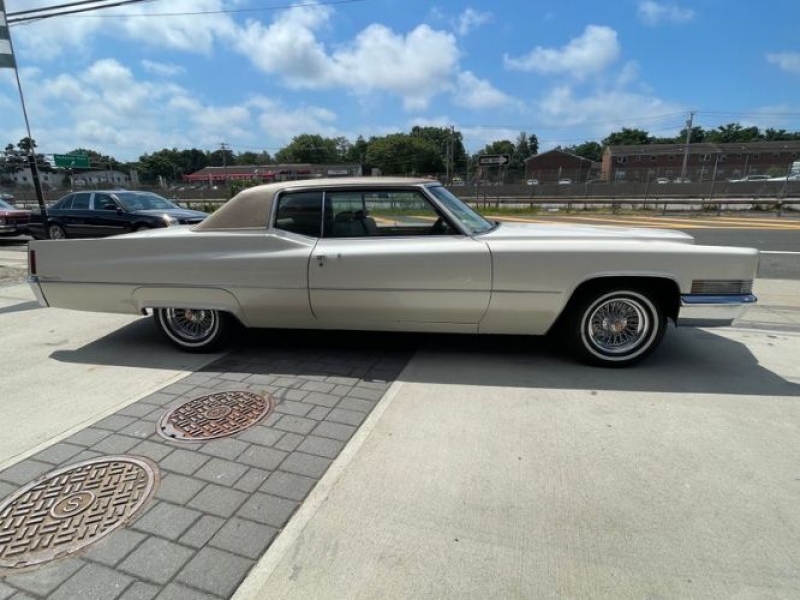 1970 Cadillac Coupe DeVille for sale in Michigan (ID-102272)