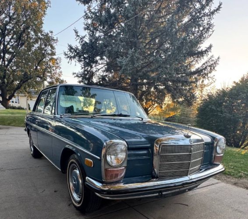 1971 Mercedes-Benz 220D for sale in Michigan (ID-145895) 1971 Mercedes-Benz 220D for sale in Michigan (ID-145895)