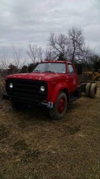1976 Dodge D700 for sale (ID-100185) 1976 Dodge D700 for sale (ID-100185)