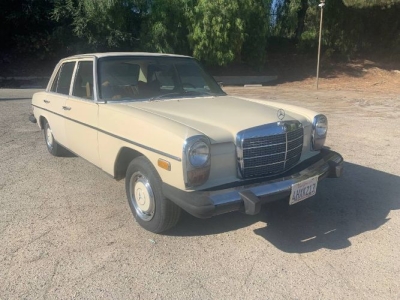 1976 Mercedes-Benz 240D for sale