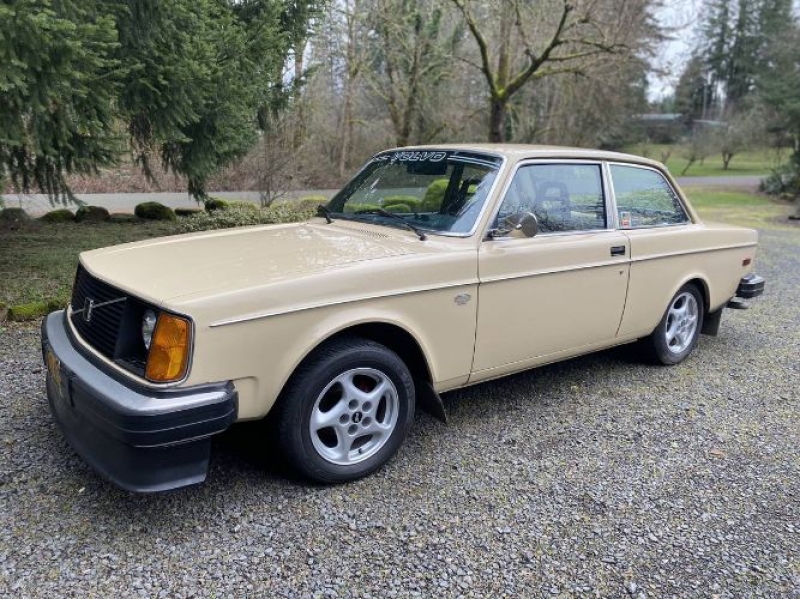 1976 Volvo 242 for sale in Michigan (ID-126033) 1976 Volvo 242 for sale in Michigan (ID-126033)