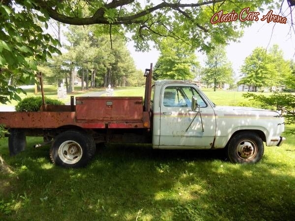 1977 Dodge D300 for sale in Michigan (ID-19759) 1977 Dodge D300 for sale in Michigan (ID-19759)
