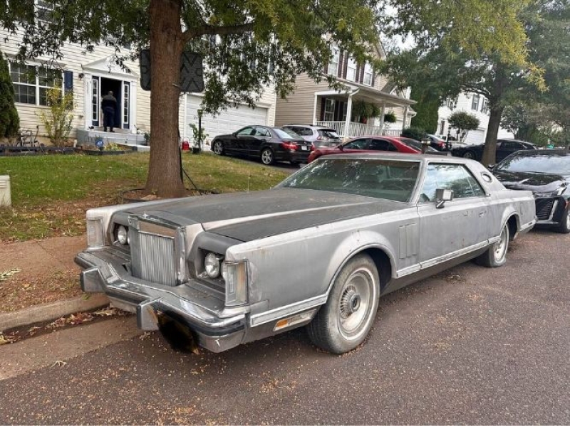1977 Lincoln Continental for sale in Michigan (ID-136691) 1977 Lincoln Continental for sale in Michigan (ID-136691)
