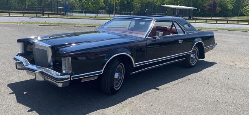 1977 Lincoln Mark V for sale in Riverhead, New York (ID-94189)