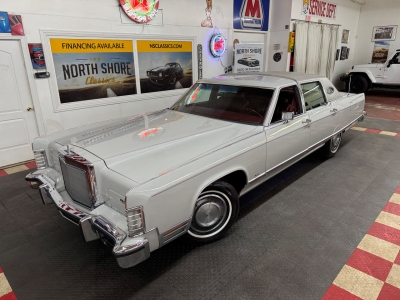 1977 Lincoln Town Car for sale in Illinois