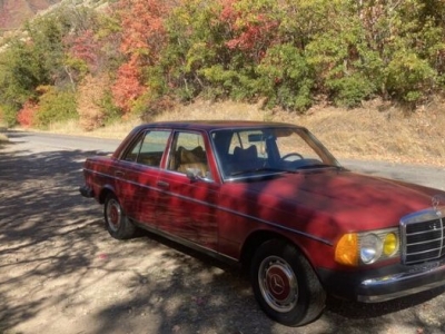 1977 Mercedes-Benz 240D for sale