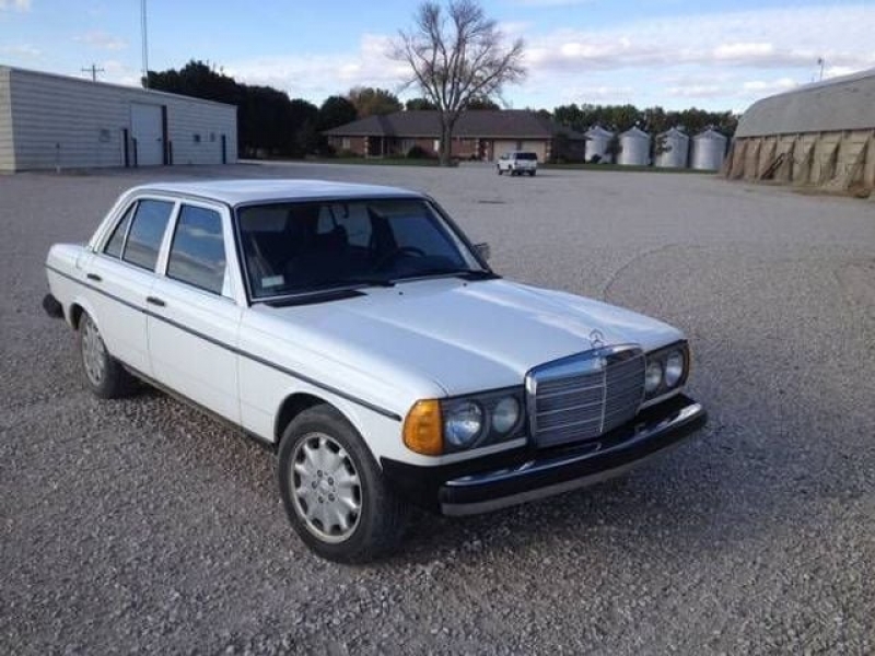 1978 Mercedes-Benz 220 for sale in Riverhead, New York (ID-110951) 1978 Mercedes-Benz 220 for sale in Riverhead, New York (ID-110951)
