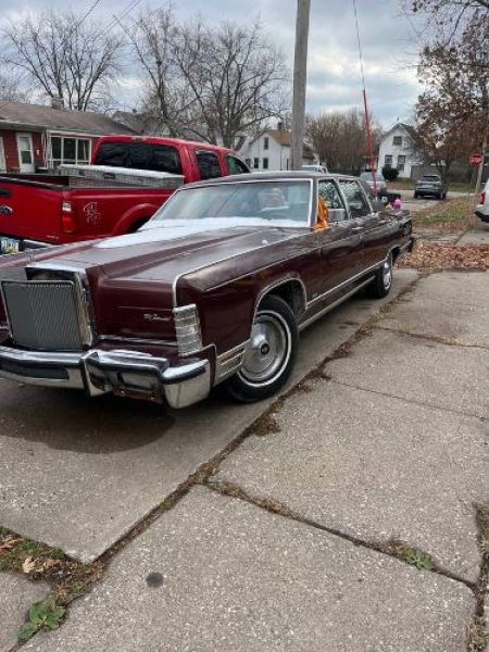 1979 Lincoln Town Car for sale in Michigan (ID-110416) 1979 Lincoln Town Car for sale in Michigan (ID-110416)