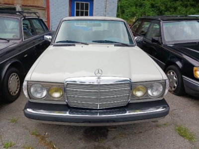 1980 Mercedes-Benz 240D for sale