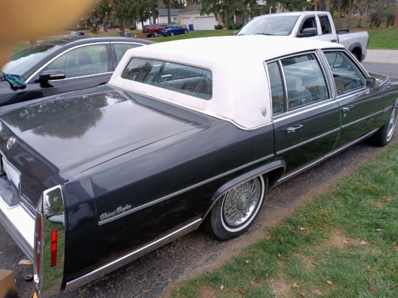 1981 Cadillac Fleetwood for sale in Michigan (ID-135892) 1981 Cadillac Fleetwood for sale in Michigan (ID-135892)