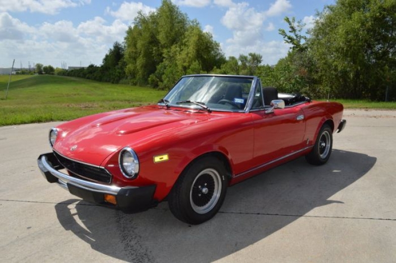 1981 Fiat Spider for sale (ID-100051) 1981 Fiat Spider for sale (ID-100051)