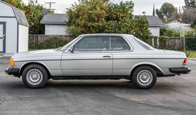 1982 Mercedes-Benz 300 for sale (ID-125168) 1982 Mercedes-Benz 300 for sale (ID-125168)