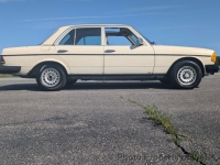 1982 Mercedes-Benz 300 for sale in Riverhead, New York (ID-142299)
