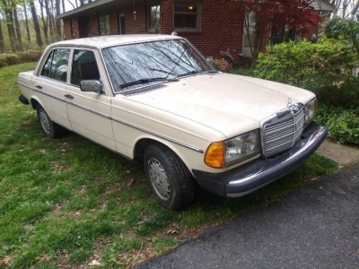 1982 Mercedes-Benz 300D for sale