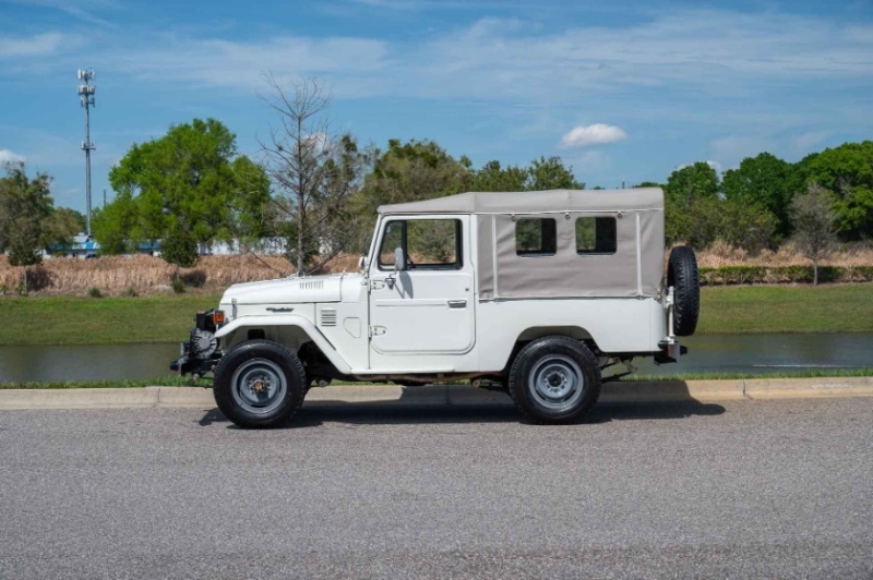 1982 Toyota FJ Cruiser for sale (ID-126775) 1982 Toyota FJ Cruiser for sale (ID-126775)
