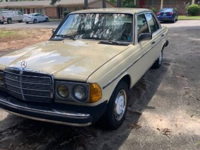 1983 Mercedes Benz 240D for sale