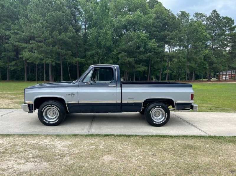 1983 Chevrolet Silverado for sale in Michigan (ID-102293) 1983 Chevrolet Silverado for sale in Michigan (ID-102293)