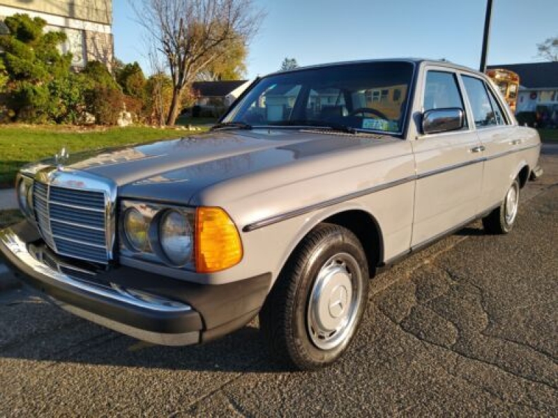 1983 Mercedes-Benz 240D for sale in Michigan (ID-111526)