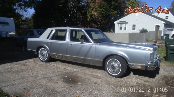 1984 Lincoln 4-Dr Sedan for sale in Manchester, New Hampshire (ID-1901)