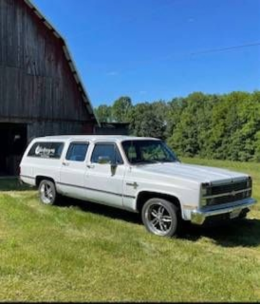 1984 Chevrolet Suburban for sale in Michigan (ID-93104) 1984 Chevrolet Suburban for sale in Michigan (ID-93104)