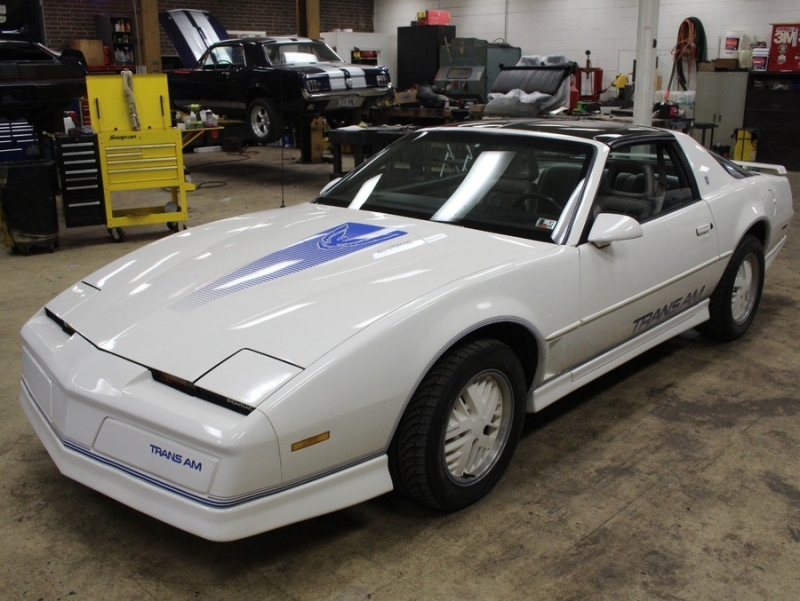 1984 Pontiac Trans Am for sale in Mundelein, Illinois (ID-86612) 1984 Pontiac Trans Am for sale in Mundelein, Illinois (ID-86612)