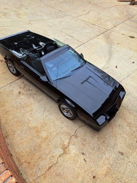 1984 Chevrolet Camaro IROC-Z for sale in Michigan (ID-120875) 1984 Chevrolet Camaro IROC-Z for sale in Michigan (ID-120875)