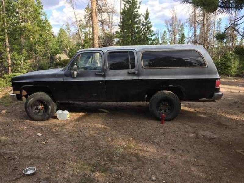 1984 Chevrolet Suburban for sale in Michigan (ID-108696) 1984 Chevrolet Suburban for sale in Michigan (ID-108696)
