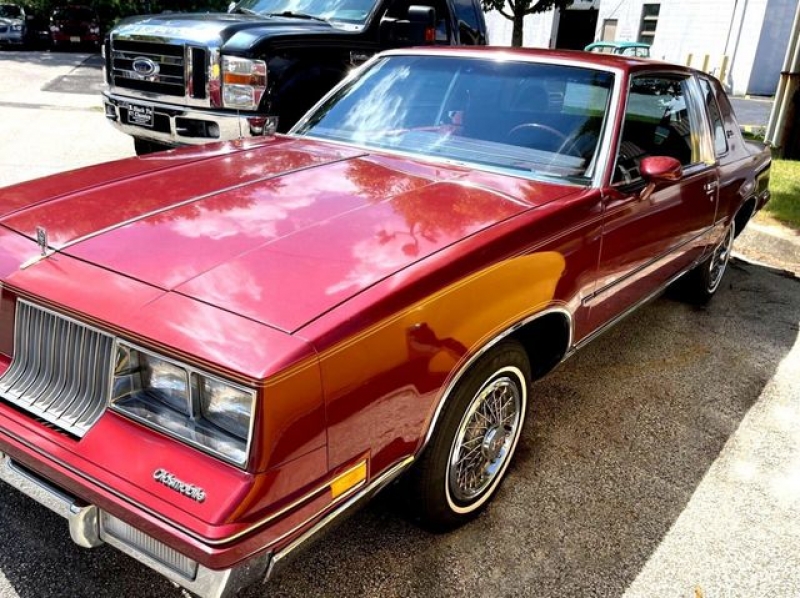 1984 Oldsmobile Cutlass Supreme for sale in Riverhead, New York (ID-105360) 1984 Oldsmobile Cutlass Supreme for sale in Riverhead, New York (ID-105360)