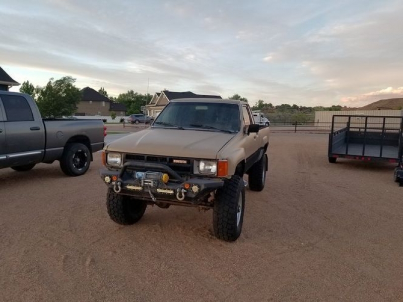 1985 Toyota Pickup for sale in Michigan (ID-89719) 1985 Toyota Pickup for sale in Michigan (ID-89719)