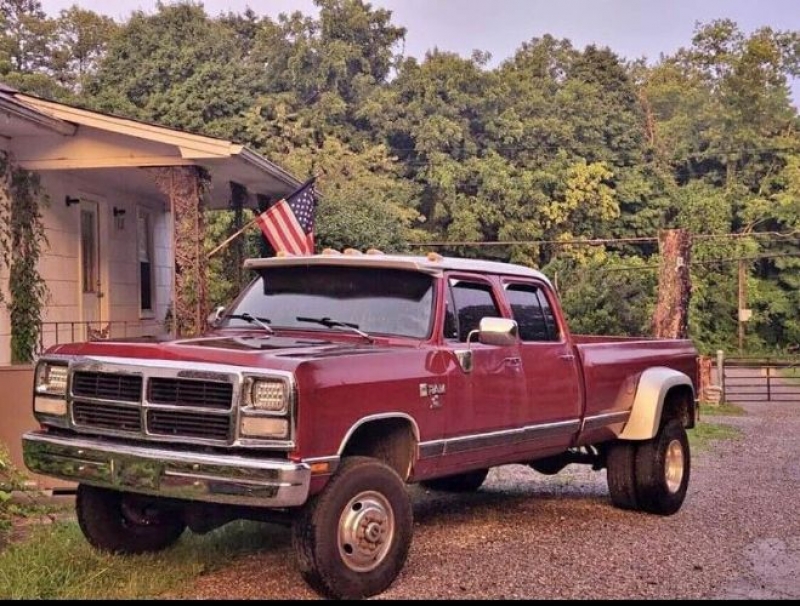 1985 Dodge D350 for sale in Michigan (ID-108744) 1985 Dodge D350 for sale in Michigan (ID-108744)