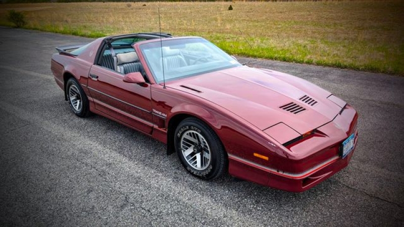 1985 Pontiac Trans Am for sale in Riverhead, New York (ID-128030) 1985 Pontiac Trans Am for sale in Riverhead, New York (ID-128030)