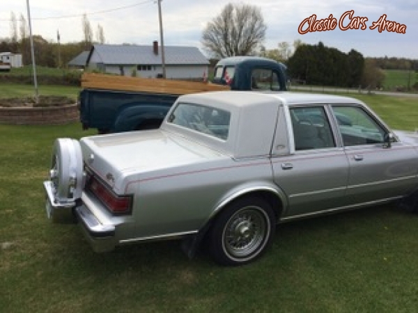 1986 Chrysler 5th Avenue for sale in Gatineau, Quebec (ID-24423)