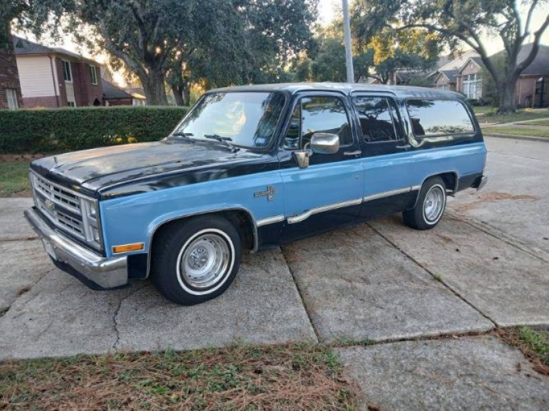1986 Chevrolet Suburban for sale in Michigan (ID-137605) 1986 Chevrolet Suburban for sale in Michigan (ID-137605)